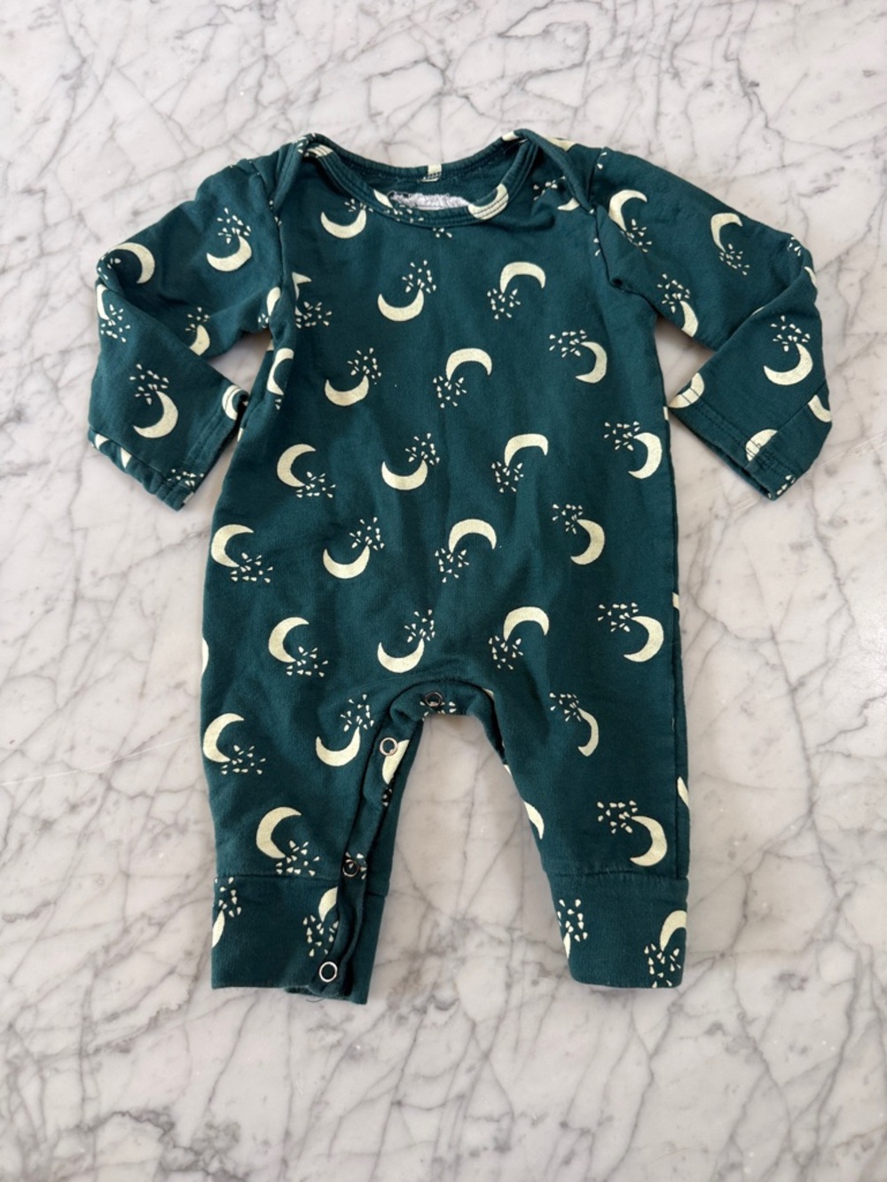 Baby Wyldson One-Piece Romper in Emerald Green Moon Print 6-12 Mo